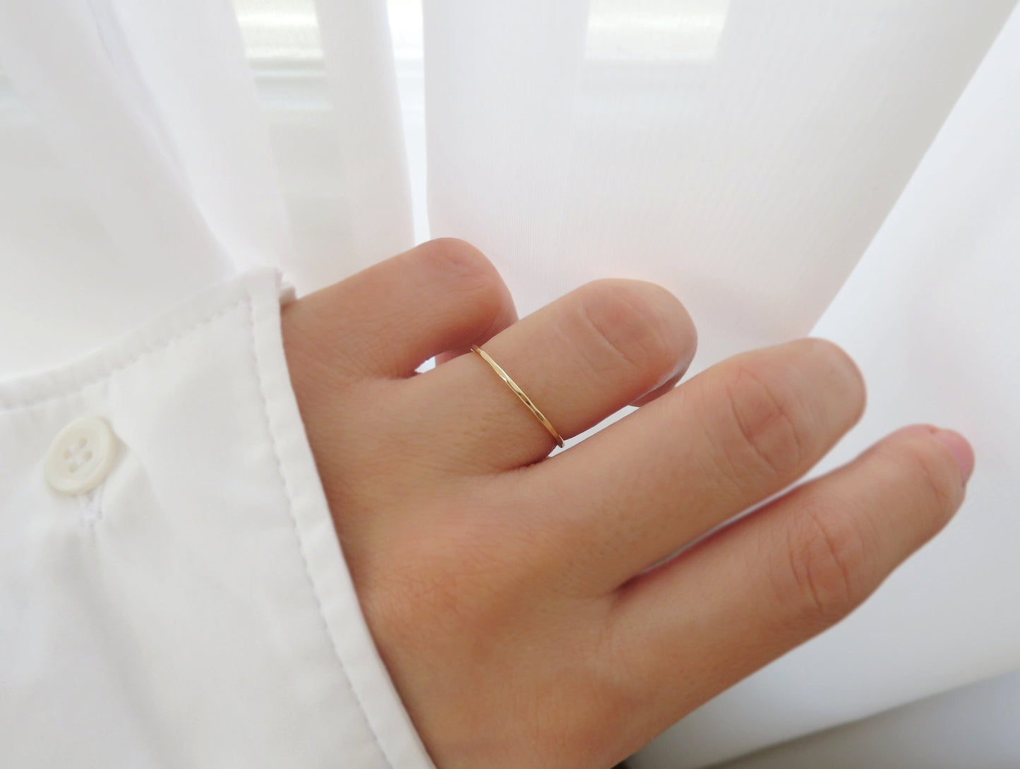 14k Yellow Gold - Thin Hammered Band 1mm