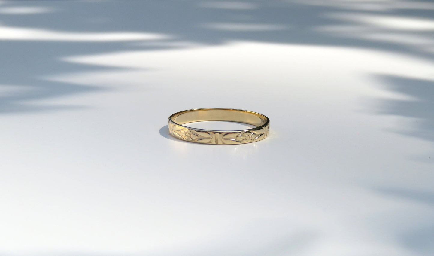 14k Yellow Gold - Floral 2.8mm