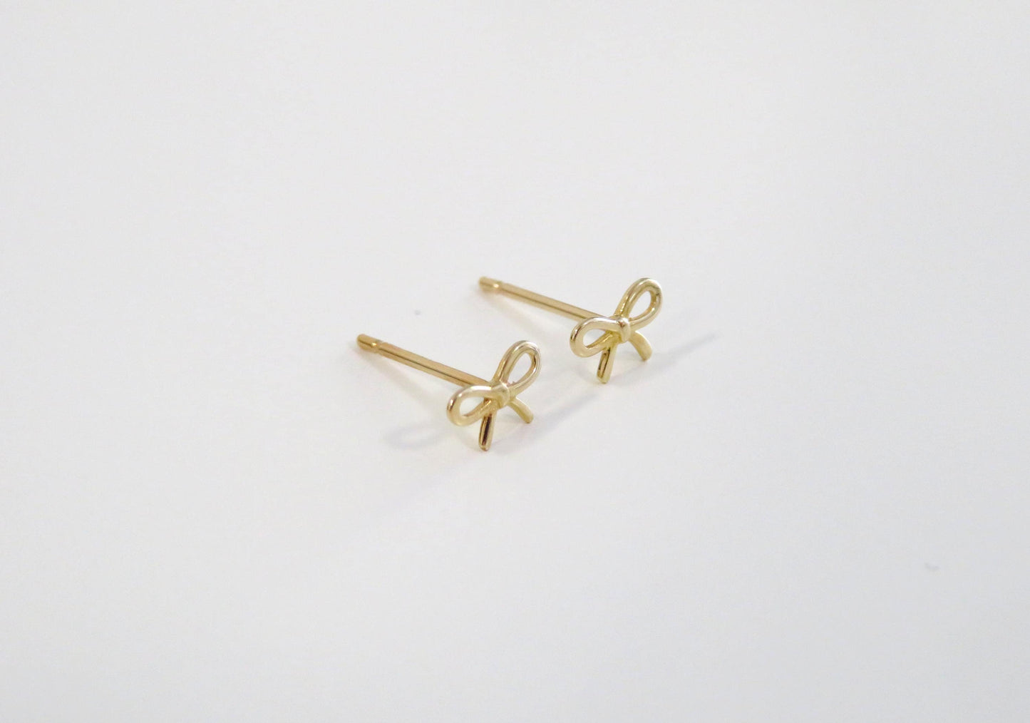 14k Yellow Gold - Bow Studs