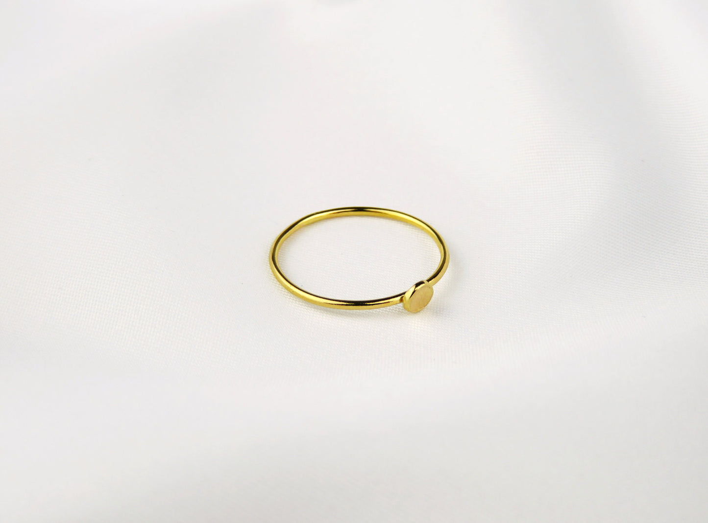 Dainty Circle Ring – 14k Gold Filled or Sterling Silver