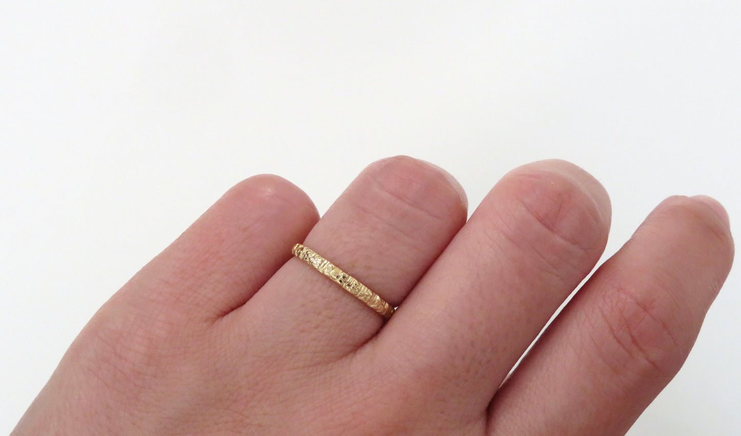 14k Yellow Gold - Pattern Band One 2.2mm