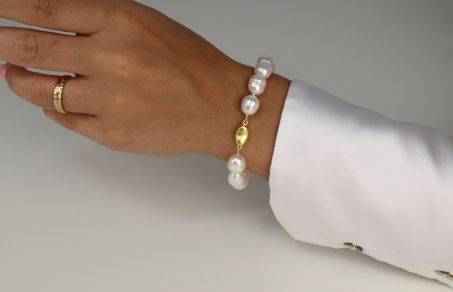 Chunky Pearl Bracelet