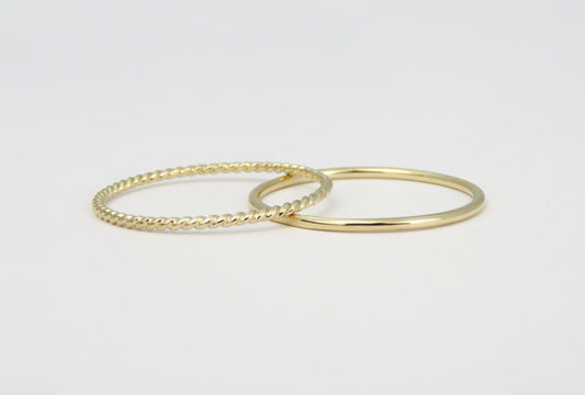 14k Yellow Gold - Twist and Thin Band Set